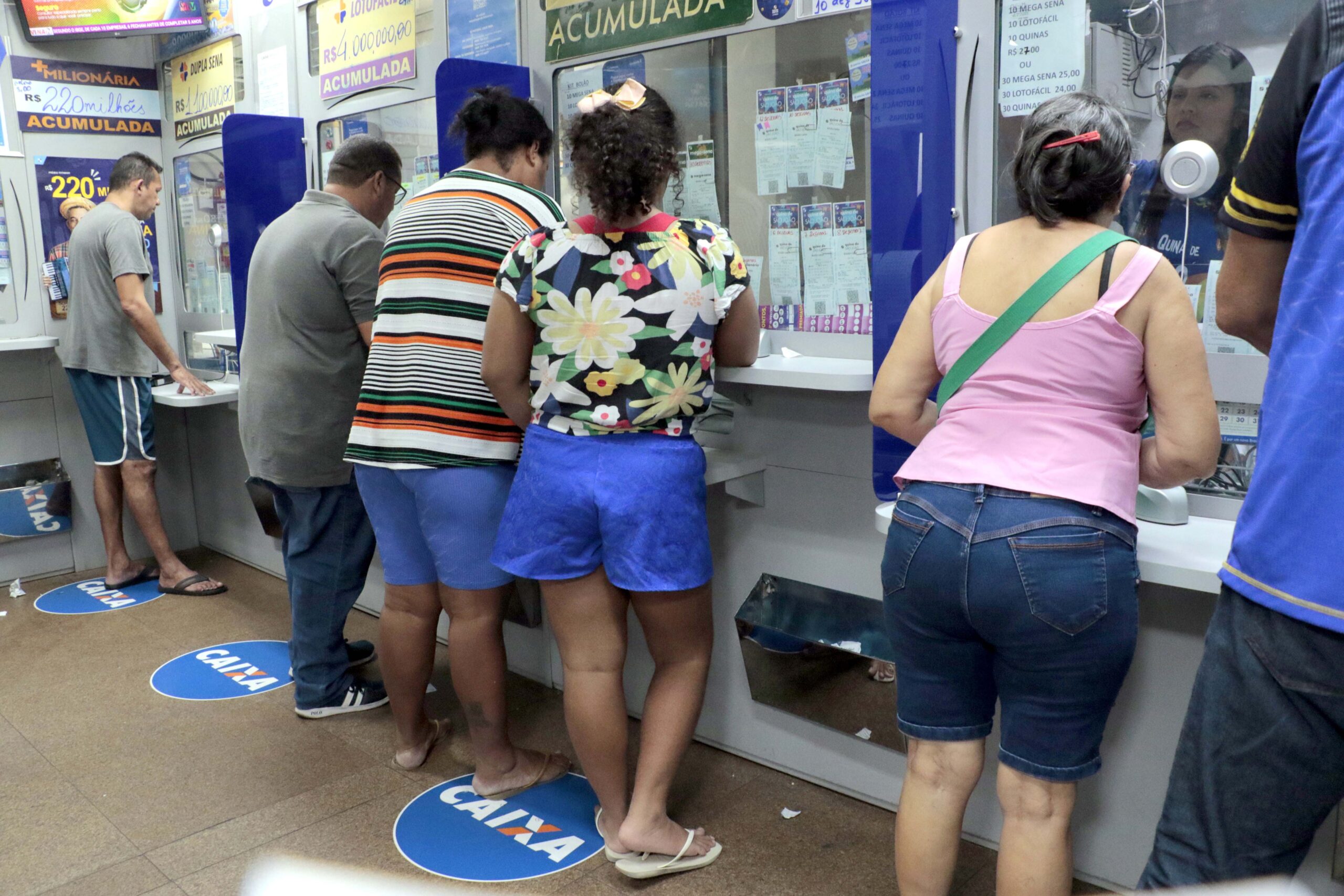 A Caixa Econômica Federal realizou o sorteio do concurso 5987 da Loteria Federal na quarta-feira (30), revelando os bilhetes premiados