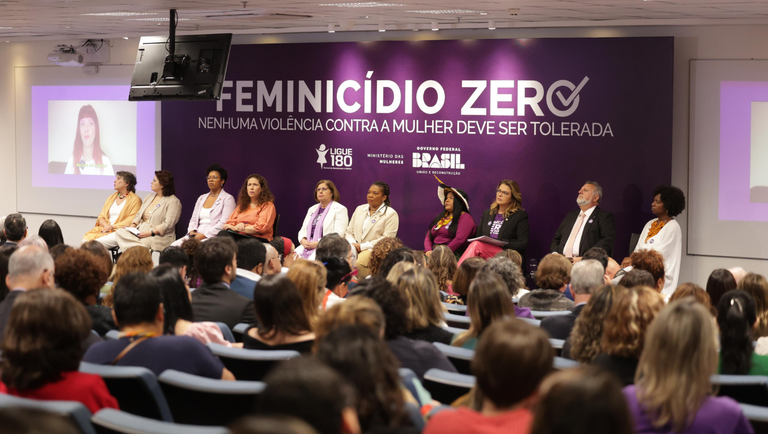 A campanha alerta para a necessidade de se falar sobre prevenção e enfrentamento à violência contra as mulheres,