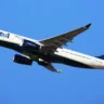 A Azul Linhas Aéreas está com 124 vagas abertas para diferentes áreas de atuação, com posições efetivas e oportunidades em banco de talentos.