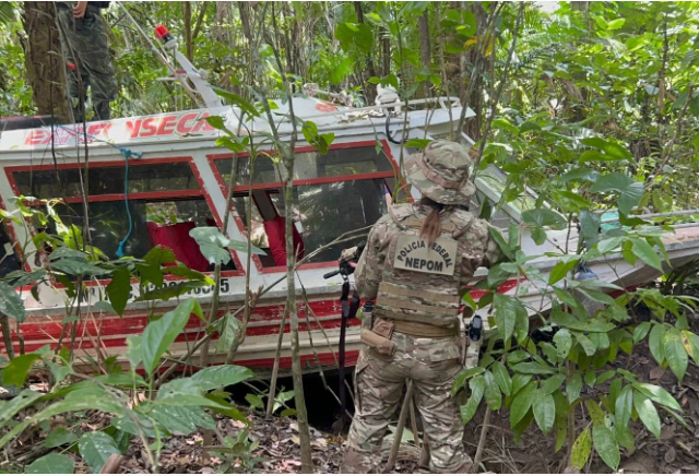 As polícias Federal e Civil do Amapá e do Pará prenderam dois suspeitos de participarem do sequestro de uma lancha durante uma viagem pelo rio Amazonas