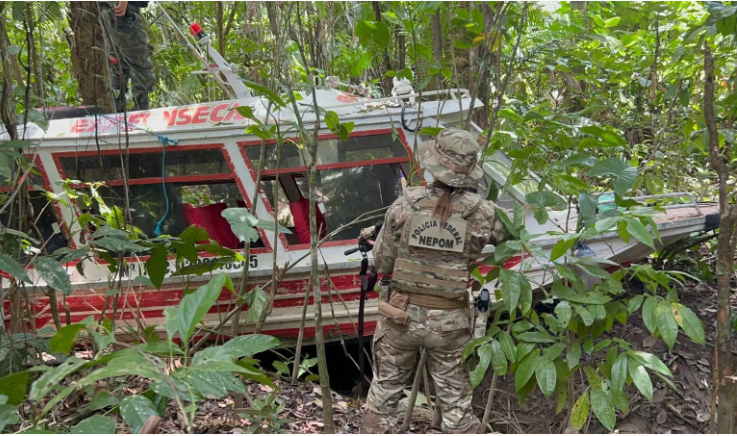 As polícias Federal e Civil do Amapá e do Pará prenderam dois suspeitos de participarem do sequestro de uma lancha durante uma viagem pelo rio Amazonas