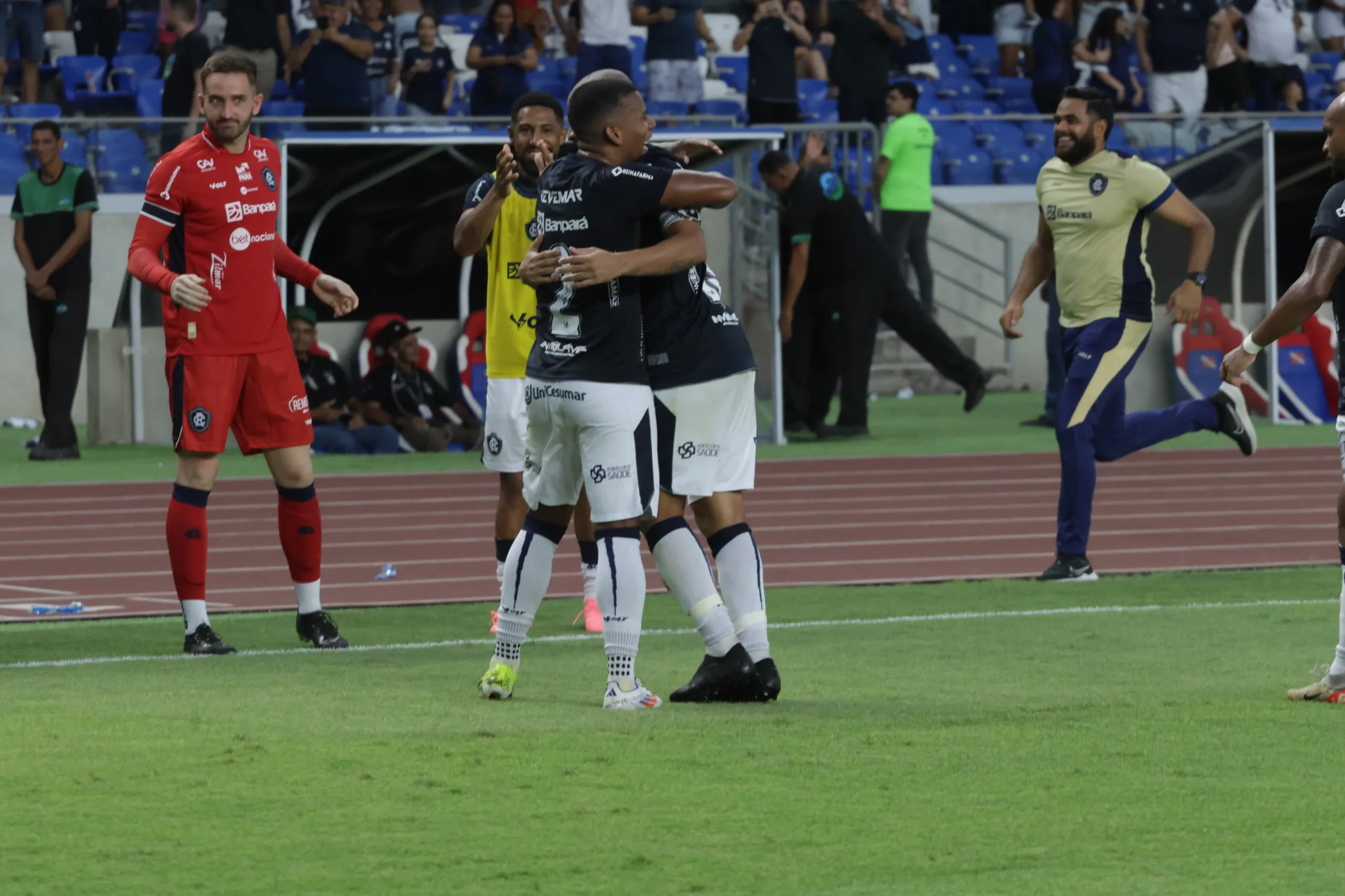 A estreia com vitória sobre o Botafogo (PB) no quadrangular da Série C foi bastante comemorada no Remo por torcedores, jogadores e comissão técnica