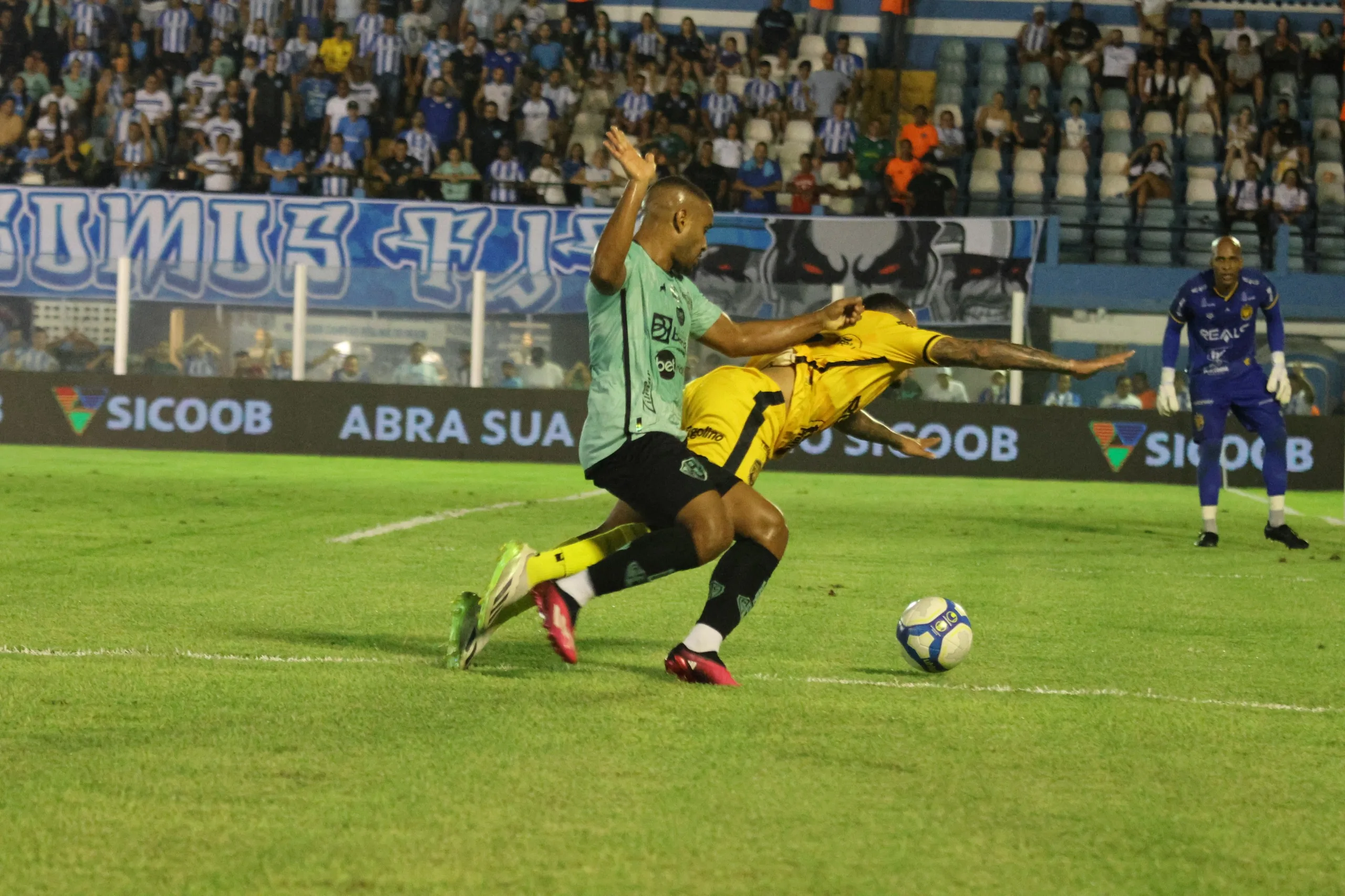 O Paysandu perdeu e Hélio dos Anjos caiu. Foto: Wagner Almeida