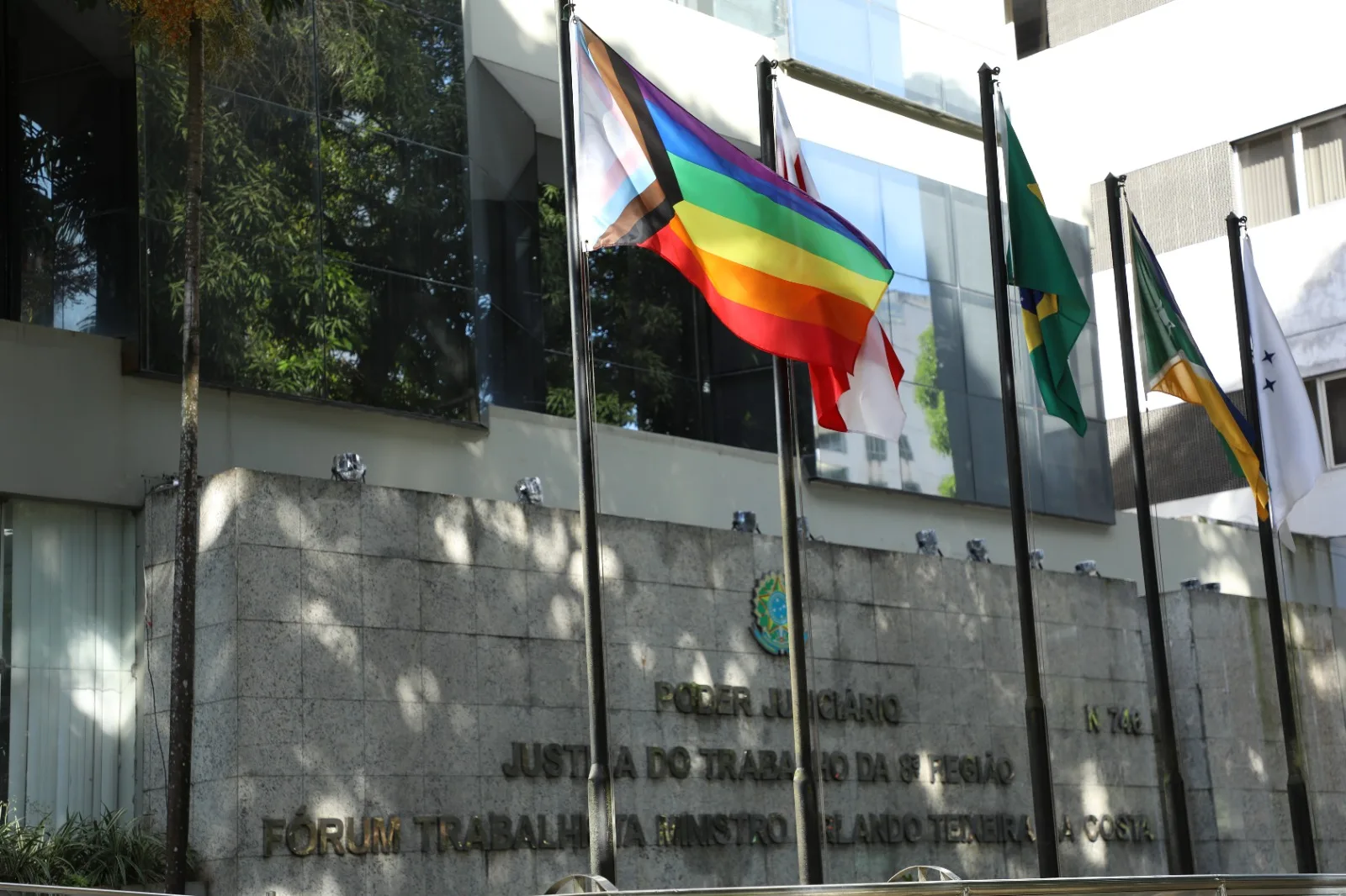 Ato marca a contagem regressiva para a Parada do Orgulho LGBT+, dia 29 de setembro.