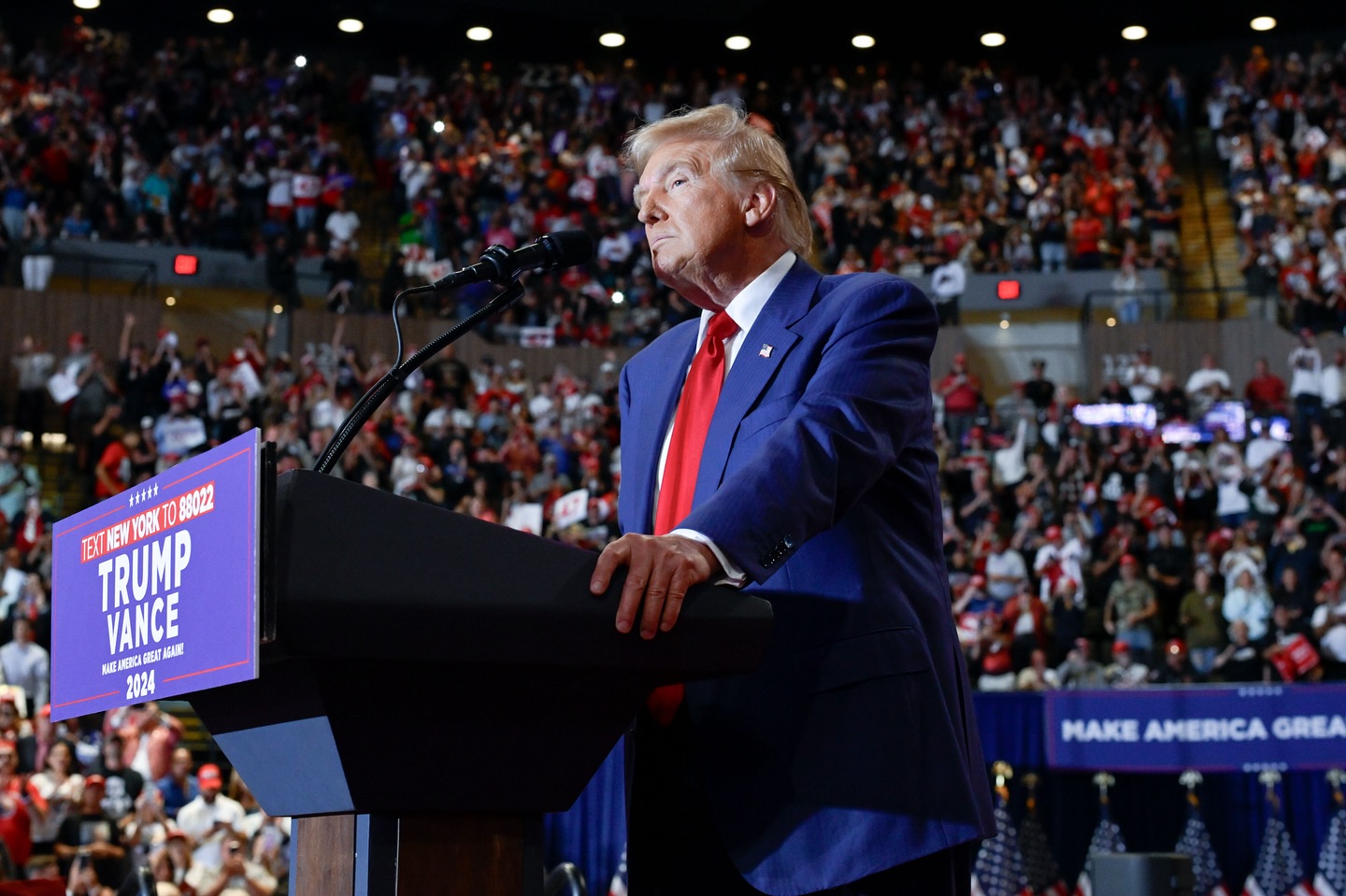 Quase dois meses após ser eleito pela segunda vez, Donald Trump tornou-se o primeiro presidente e primeiro ex-presidente dos Estados Unidos a ser sentenciado por um crime.