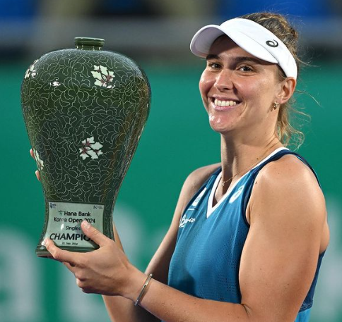 Beatriz Haddad Maia venceu, neste domingo (22), o WTA 500 de Seul. 