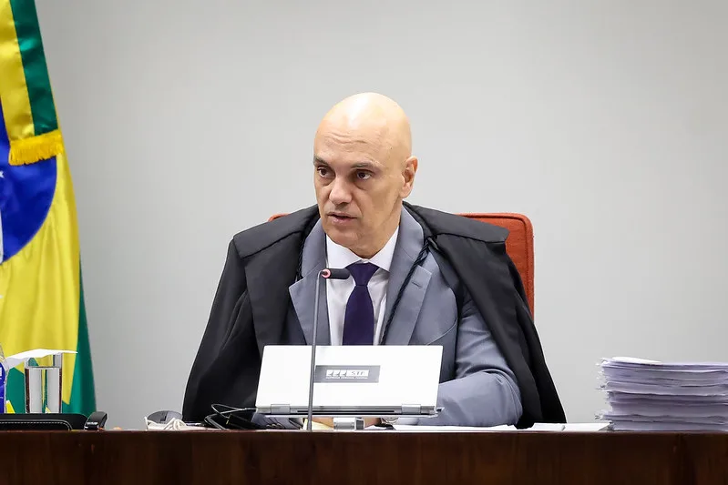 O ministro Alexandre de Moraes, do STF (Supremo Tribunal Federal), afirmou nesta sexta-feira (4) que a rede social X (antigo Twitter) depositou R$ 28,6 milhões do pagamento de multas em uma conta errada e pediu a sua regularização.  Foto: Gustavo Moreno/STF

