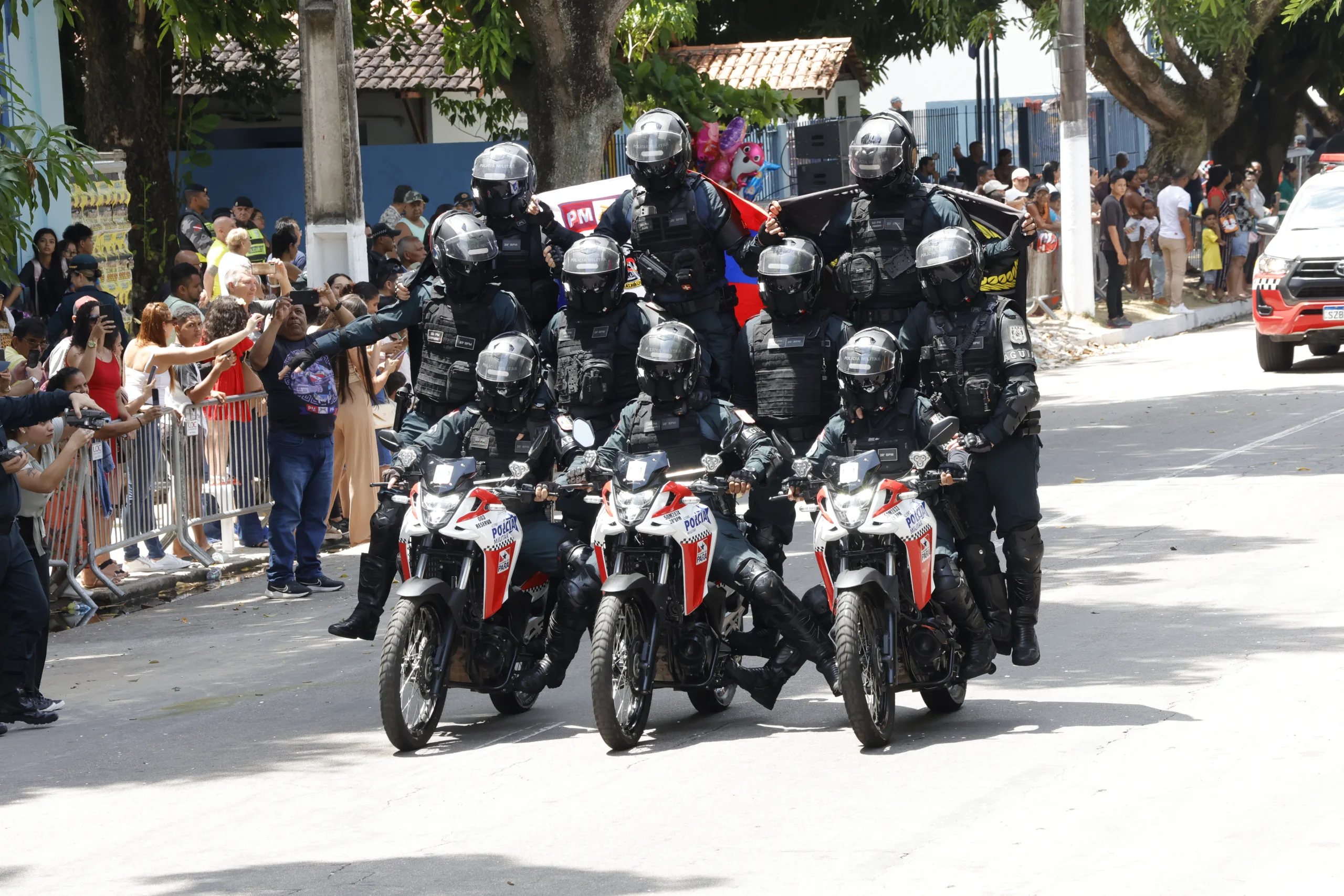 Desfile das tropas foi um dos pontos altos da comemoração. Foto: Celso Rodrigues/Diario do Pará.