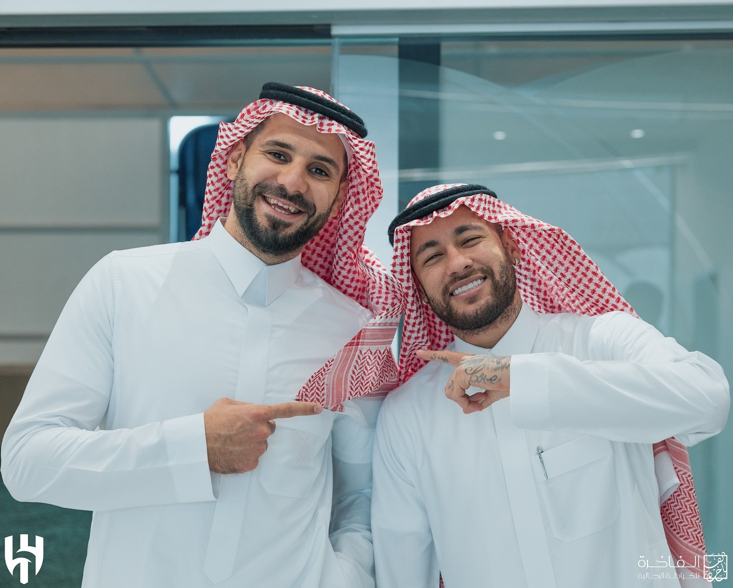 Em meio aos rumores de uma possível saída do Al-Hilal e um retorno ao Santos, Neymar gastou uma fortuna para comprar uma casa em Dubai.