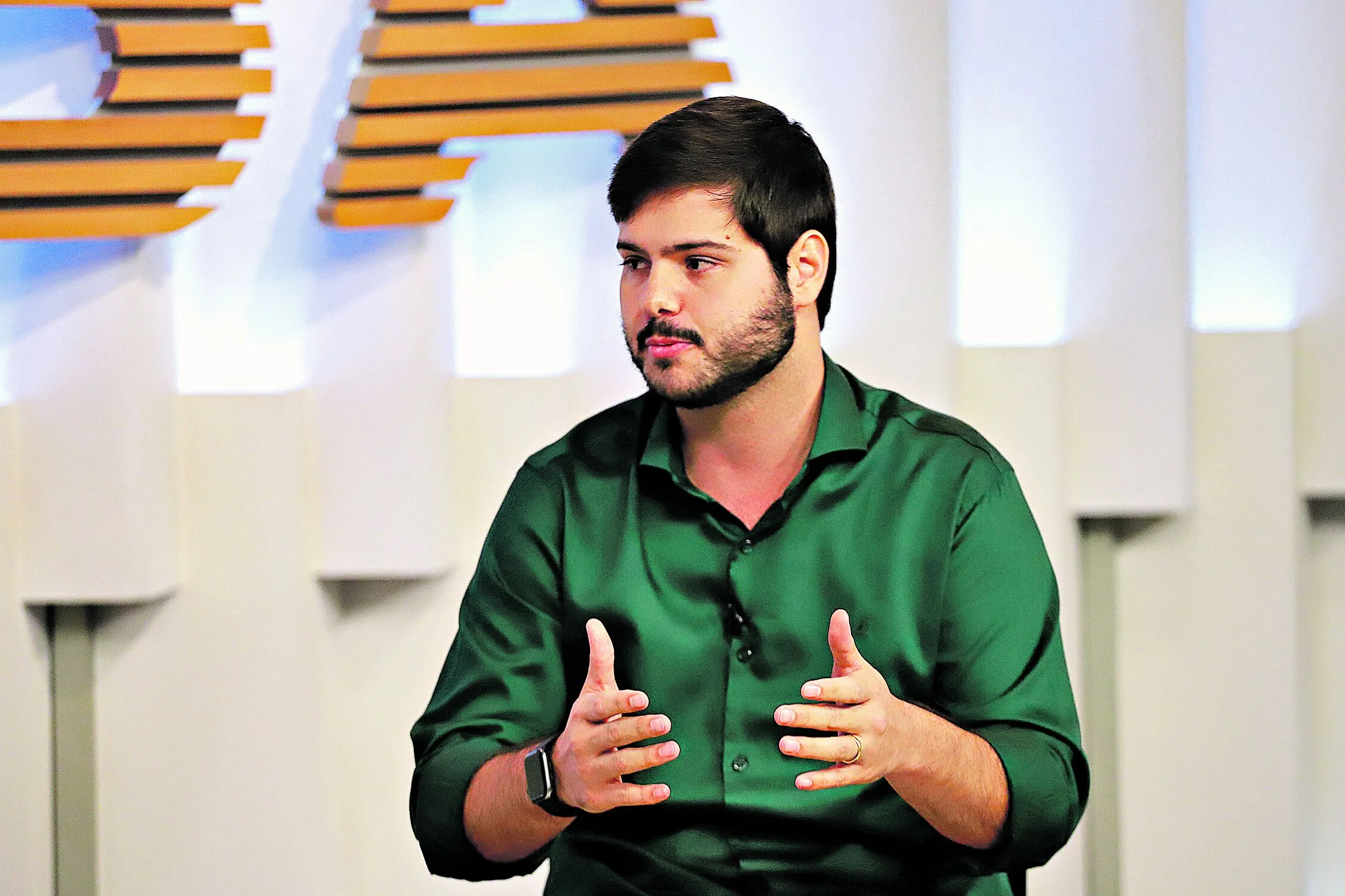 Thiago foi o primeiro dos candidatos à disputa municipal a serem entrevistados pelo programa “Bora Cidade” (RBATV – Canal 13) no final da manhã de ontem,. Foto: Mauro Ângelo/ Diário do Pará.