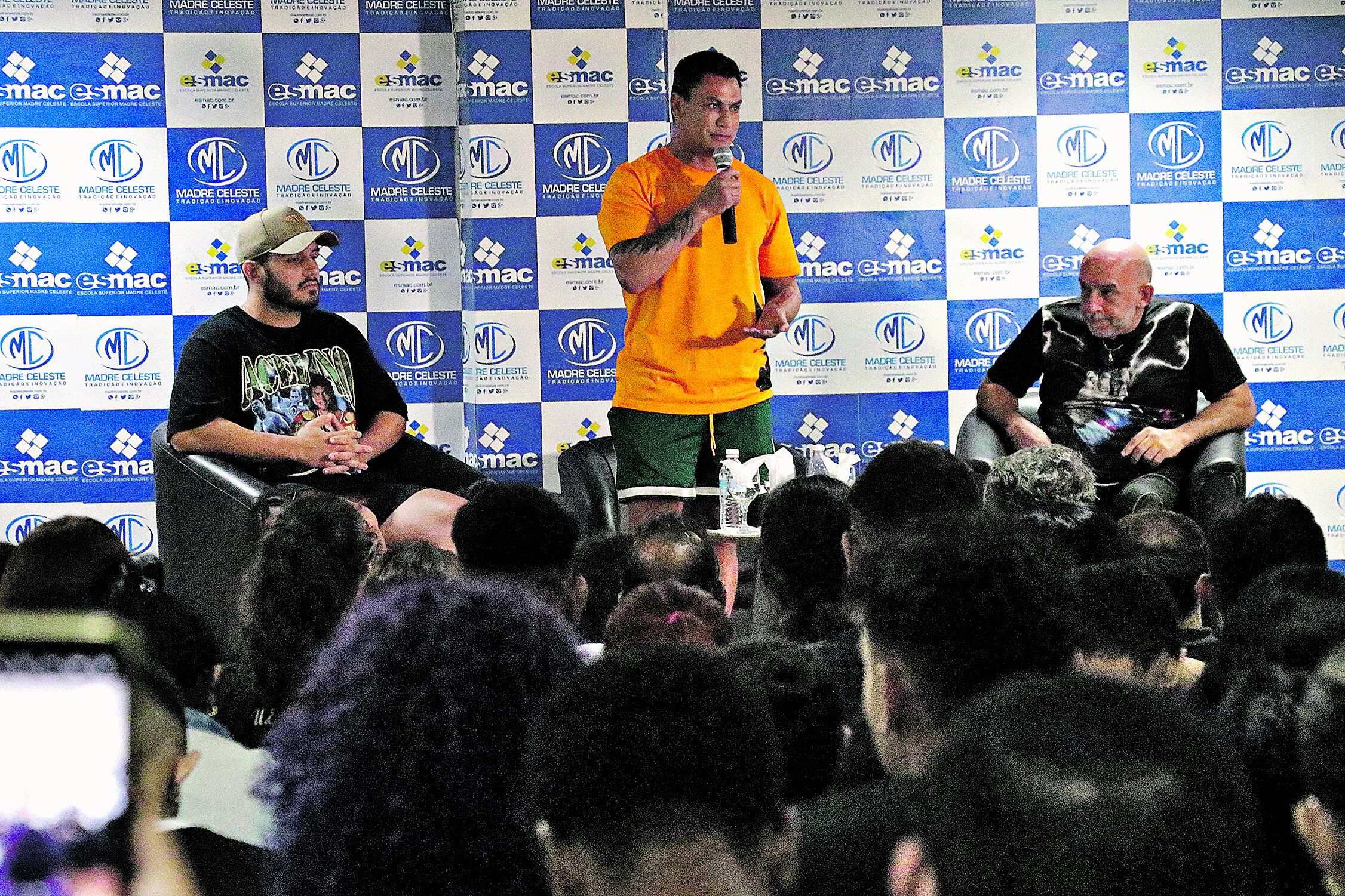 O sucesso sempre acompanhou Acelino Popó Freitas, que esteve em Belém nesta semana e dividiu, durante evento, seus conhecimentos em áreas como gestão de carreira, marketing pessoal e treinamento. Foto: Antonio Melo