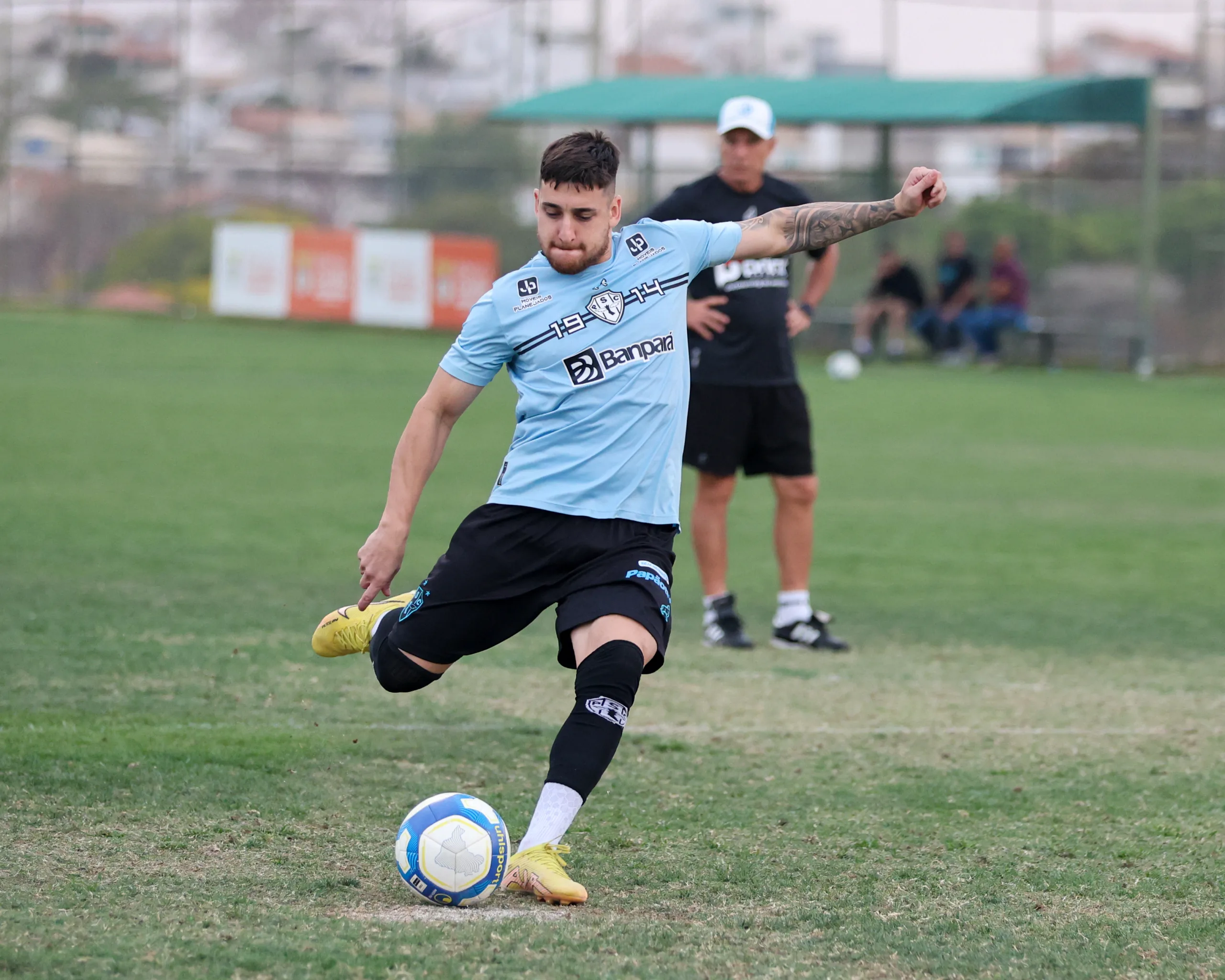 João Vieira e cia terão que jogar muita bola para superar o adversário desta noite - Foto: Jorge Luis Totti/PSC