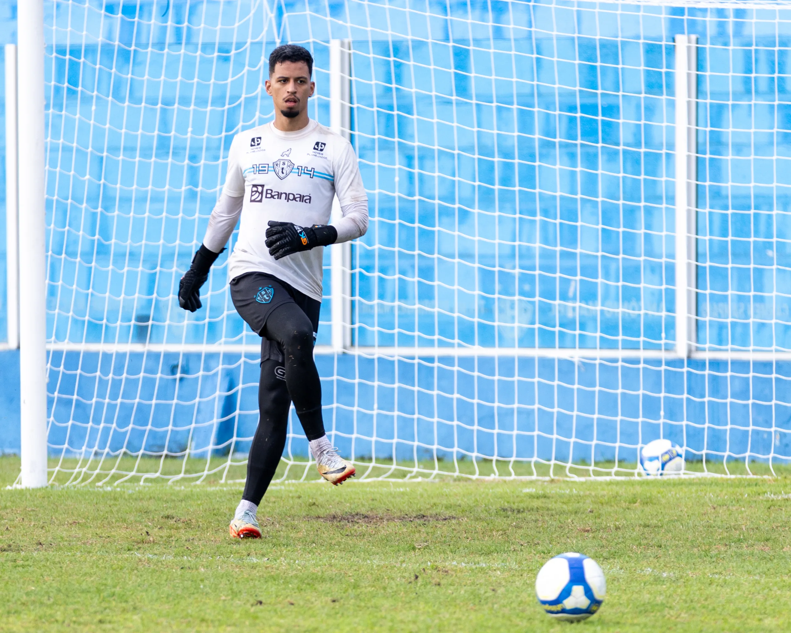 Matheus Nogueira garante que o elenco está determinado a superar todos os obstáculos para selar a permanência do clube na Série B - Foto: Jorge Luis Totti/PSC