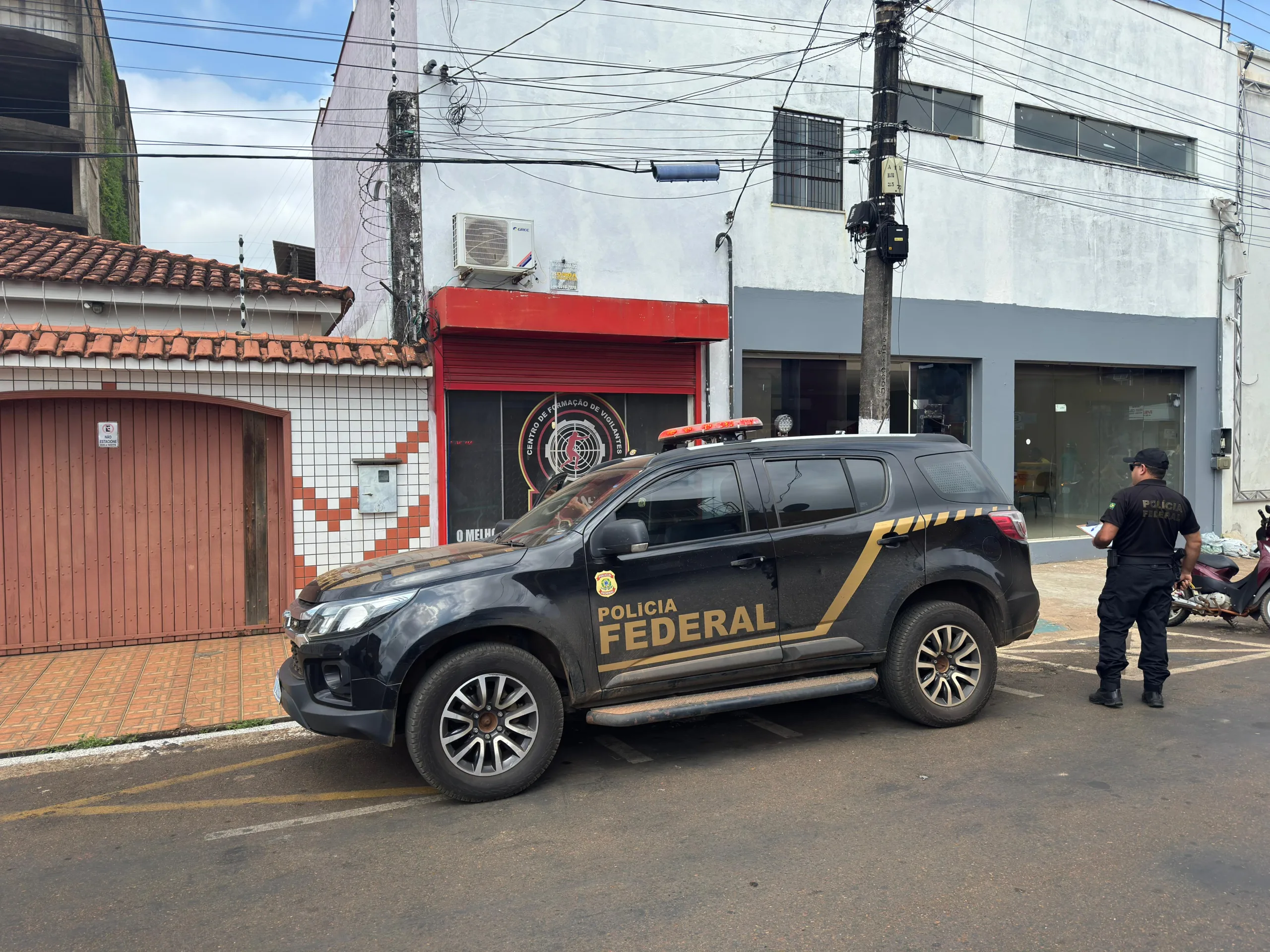 A Polícia Federal deflagrou nesta quarta-feira, 11, a Operação Formação Legal III, com o objetivo de fiscalizar empresas que oferecem cursos de formação de vigilantes. Foto: PF