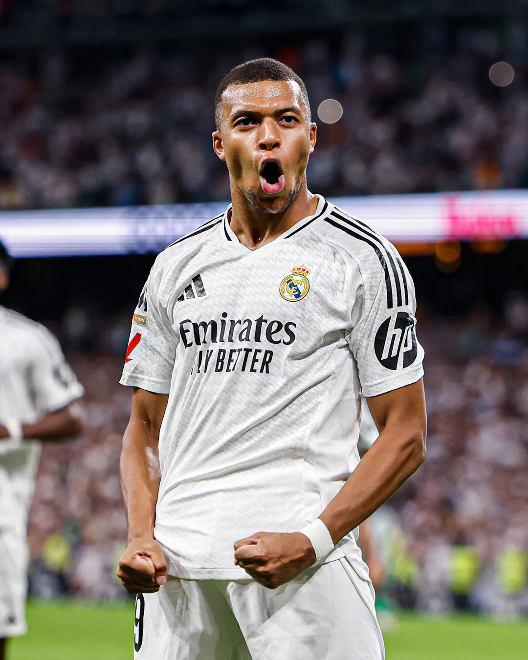 Kylian Mbappé, enfim, desencantou no Santiago Bernabéu e marcou seus dois primeiros gols na La Liga contra o Real Bétis neste domingo