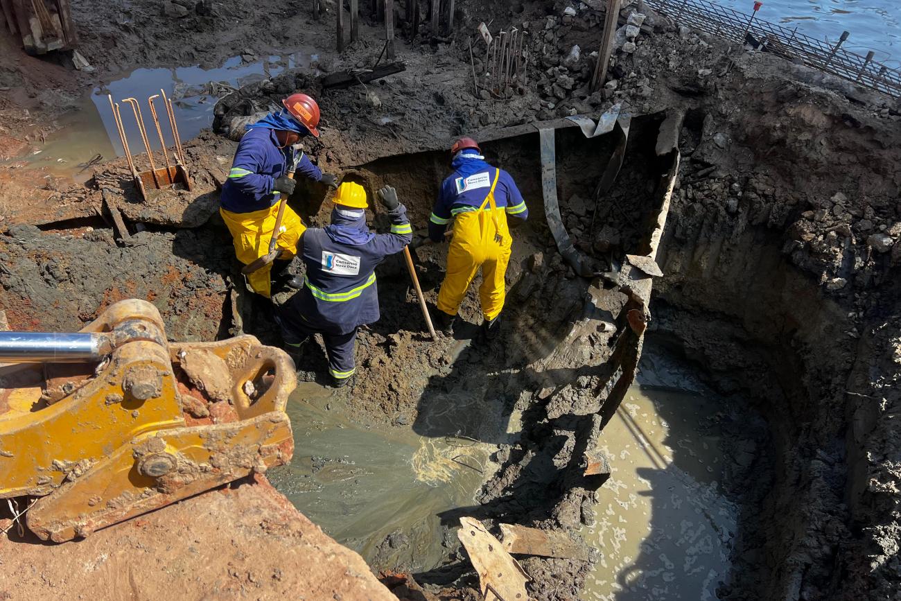 Proa de uma embarcação metálica antiga deverá ficar exposta no Memorial Amazônico da Navegação, no Mangal das Garças. Foto: Divulgação