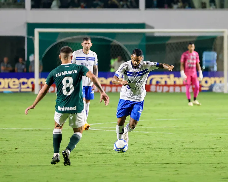 Ainda sem técnico, o Paysandu corre o sério risco de ver toda sua gordura queimar e entrar na zona do rebaixamento da Série B já na próxima rodada.