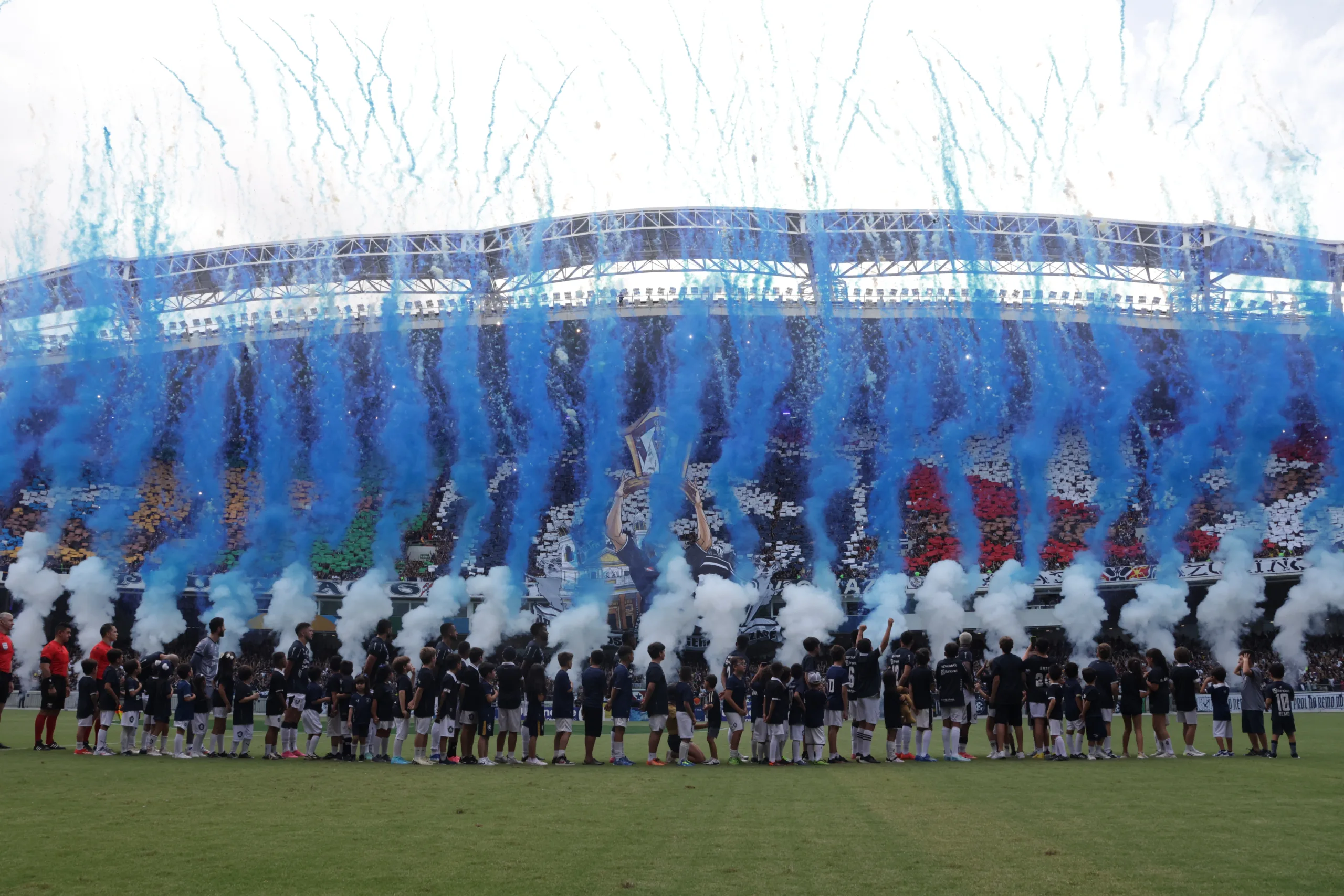 O vídeo foi apresentado aos jogadores durante a preleção do técnico Rodrigo Santana, mostrando inicialmente como foi o acesso para a Série C em 2015.Foto: Mauro Ângelo/ Diário do Pará.