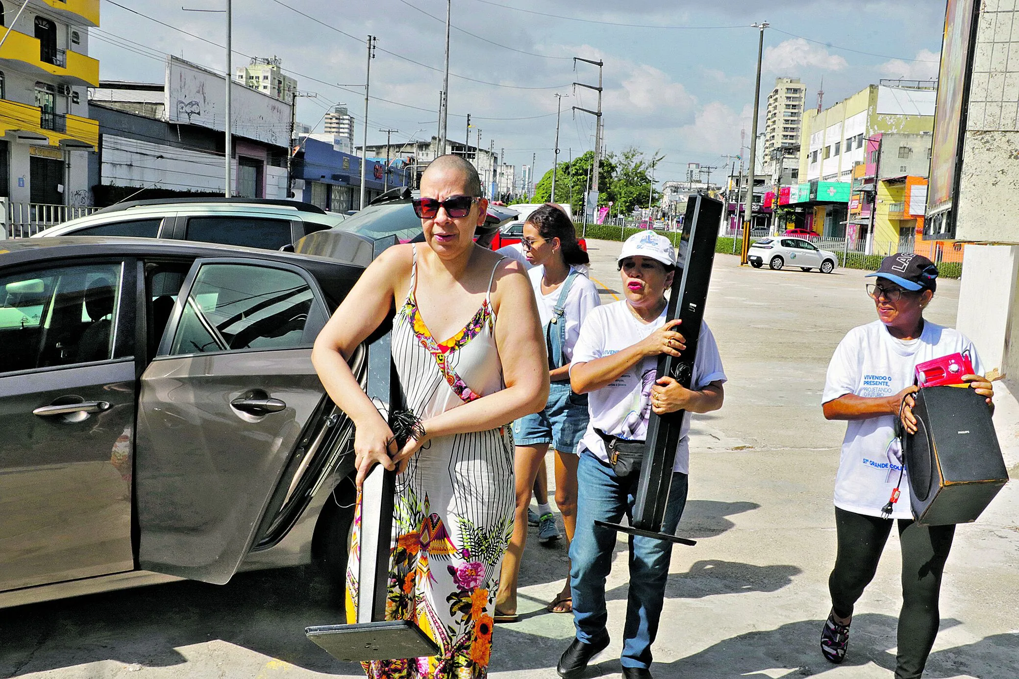 Mais de 800 voluntários trabalharam para coletar as doações

FOTO: ANTONIO MELO