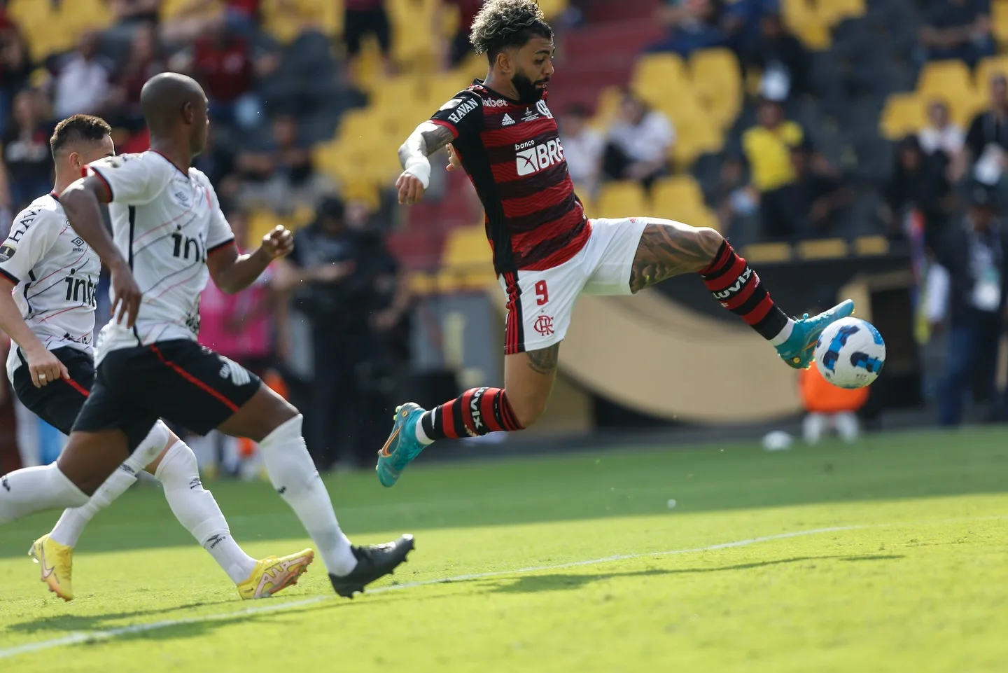 Em má fase no Flamengo, o atacante Gabriel Barbosa, o Gabigol, publicou uma decisão importante em sua carreira.