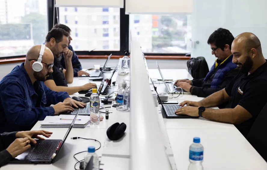 Experiência tem se mostrado produtiva para empresas e funcionários onde é testada. Foto: Divulgação