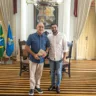 Na manhã desta quinta-feira, 31 de outubro, o prefeito eleito de Belém, Igor Normando (MDB), e o atual prefeito, Edmilson Rodrigues (PSOL), se reuniram no Palácio Antônio Lemos para dar início à transição de governo. Foto: Mácio Ferreira/Prefeitura de Belém