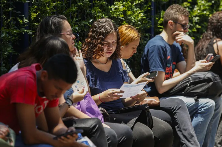 A jornada de estudos para o Exame Nacional do Ensino Médio (Enem) de 2024 está na reta final para os mais de 4,3 milhões de inscritos confirmados. Foto: Agência Brasil