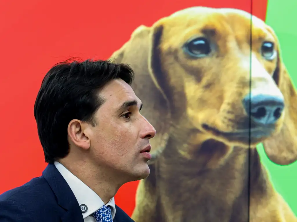 O ministro de Portos e Aeroportos, Sílvio Costa Filho, durante apresentação das novas regras para o transporte de animais no setor aéreo. Foto: Valter Campanato/Agência Brasil