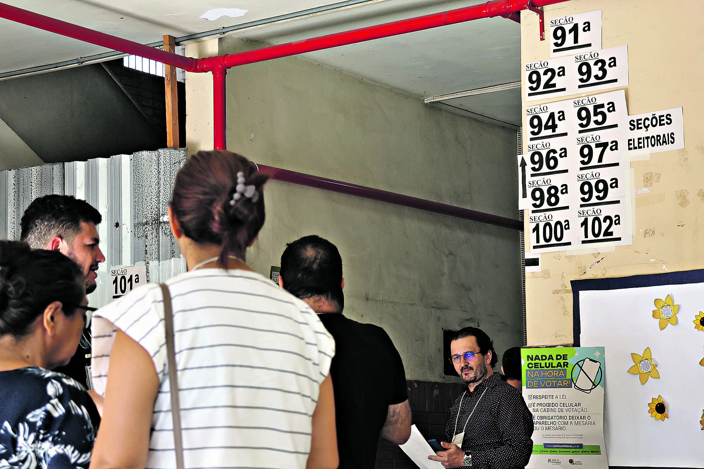 Eleitores voltam às urnas neste domingo para a escolha dos novos prefeitos de Belém e Santarém. Na capital, será entre Igor Normando e Éder Mauro. Na cidade do oeste paraense concorrem Zé Maria Tapajós e JK do Povão