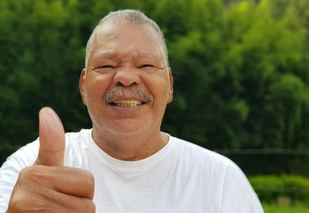 O pugilista brasileiro Adilson 