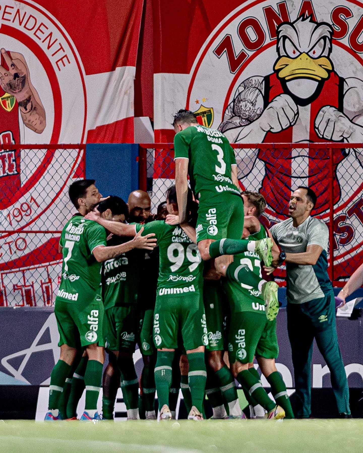 A Arena Condá, em Chapecó, recebe Chapecoense e Amazonas nesta segunda-feira (2), às 19h (horário de Brasília), em duelo válido pela 10ª rodada da Série B