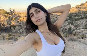 Mia Khalifa elogia o filme 'Ainda Estou Aqui' e torce por Fernanda Torres no Oscar de melhor atriz. Confira seus comentários!