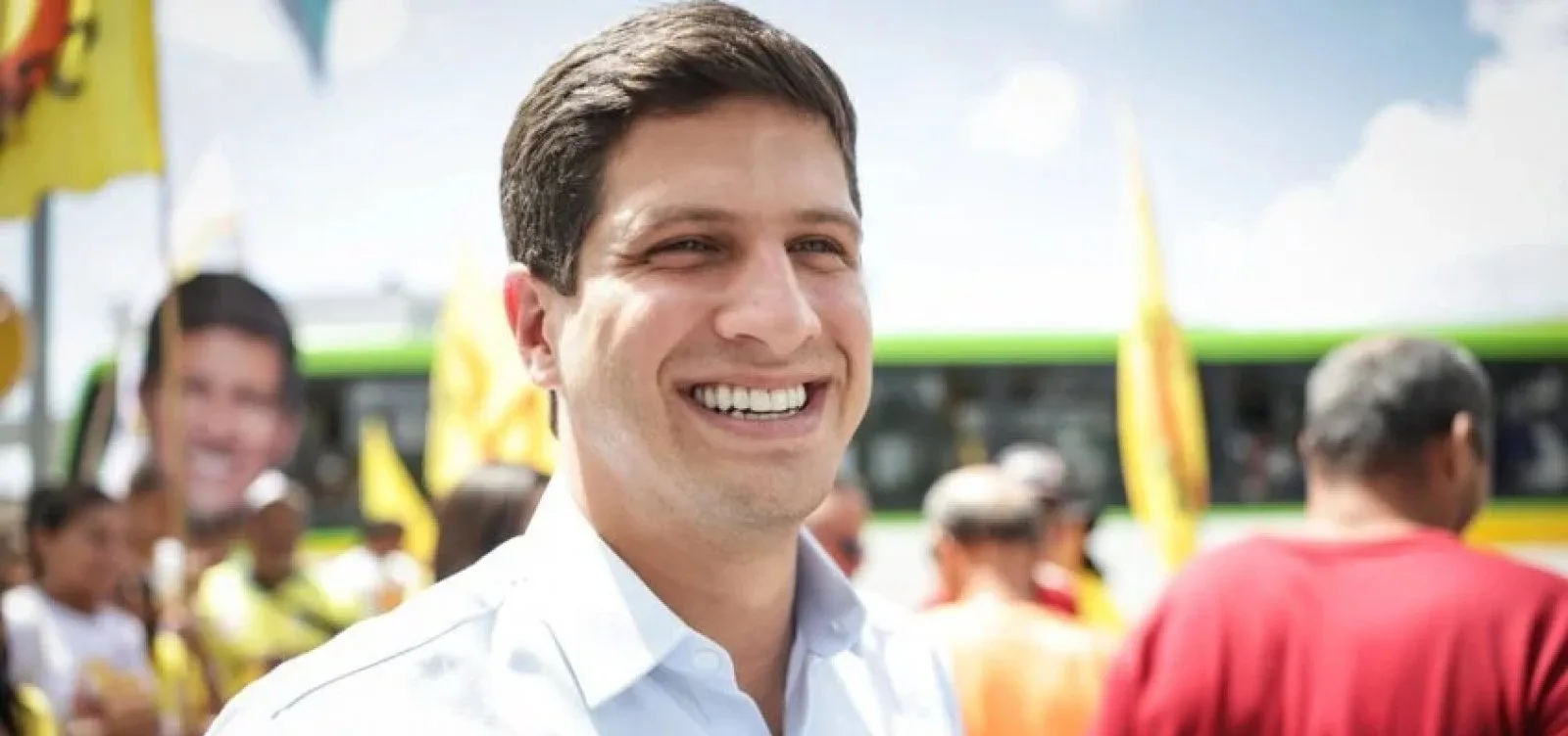 João Campos (PSB) é reeleito Prefeito de Recife