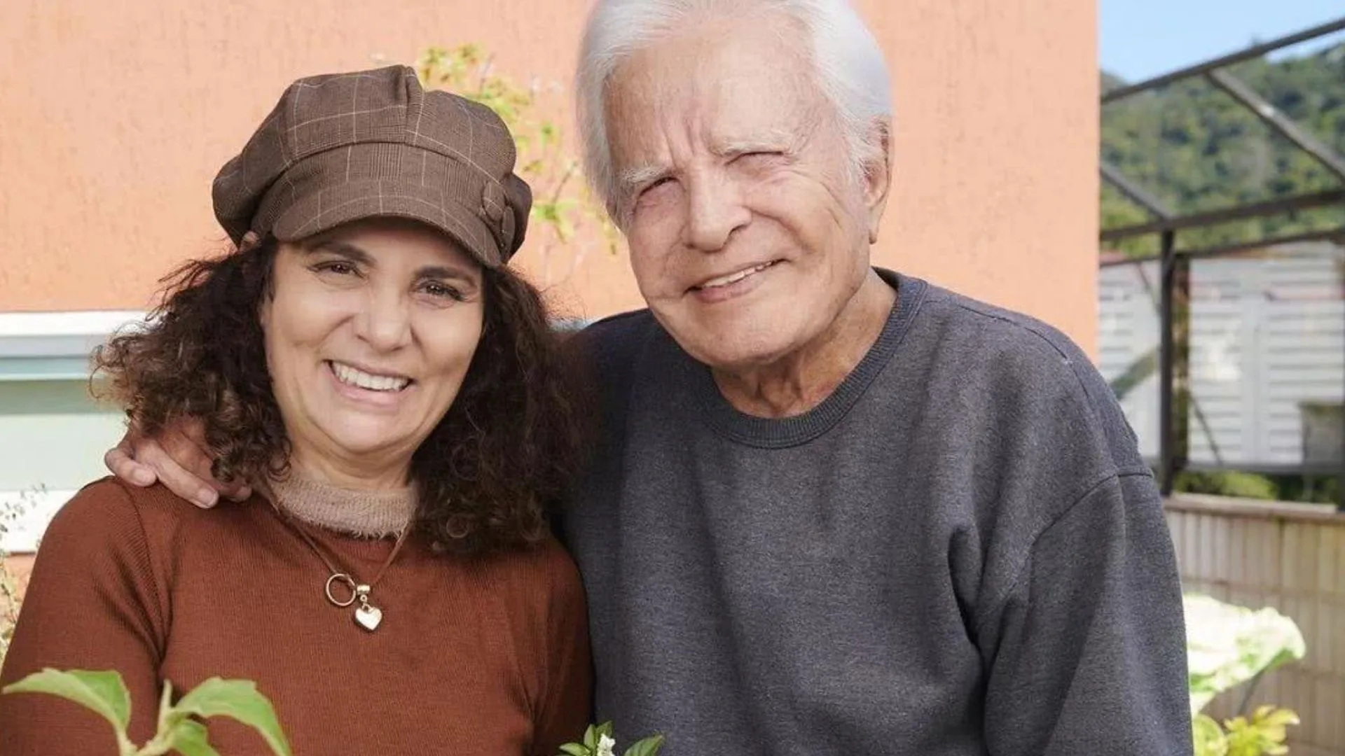 Morto nesta quinta-feira (3) aos 88 anos, Cid Moreira não tinha uma boa relação com os filhos. O jornalista foi casado quatro vezes e teve três filhos.