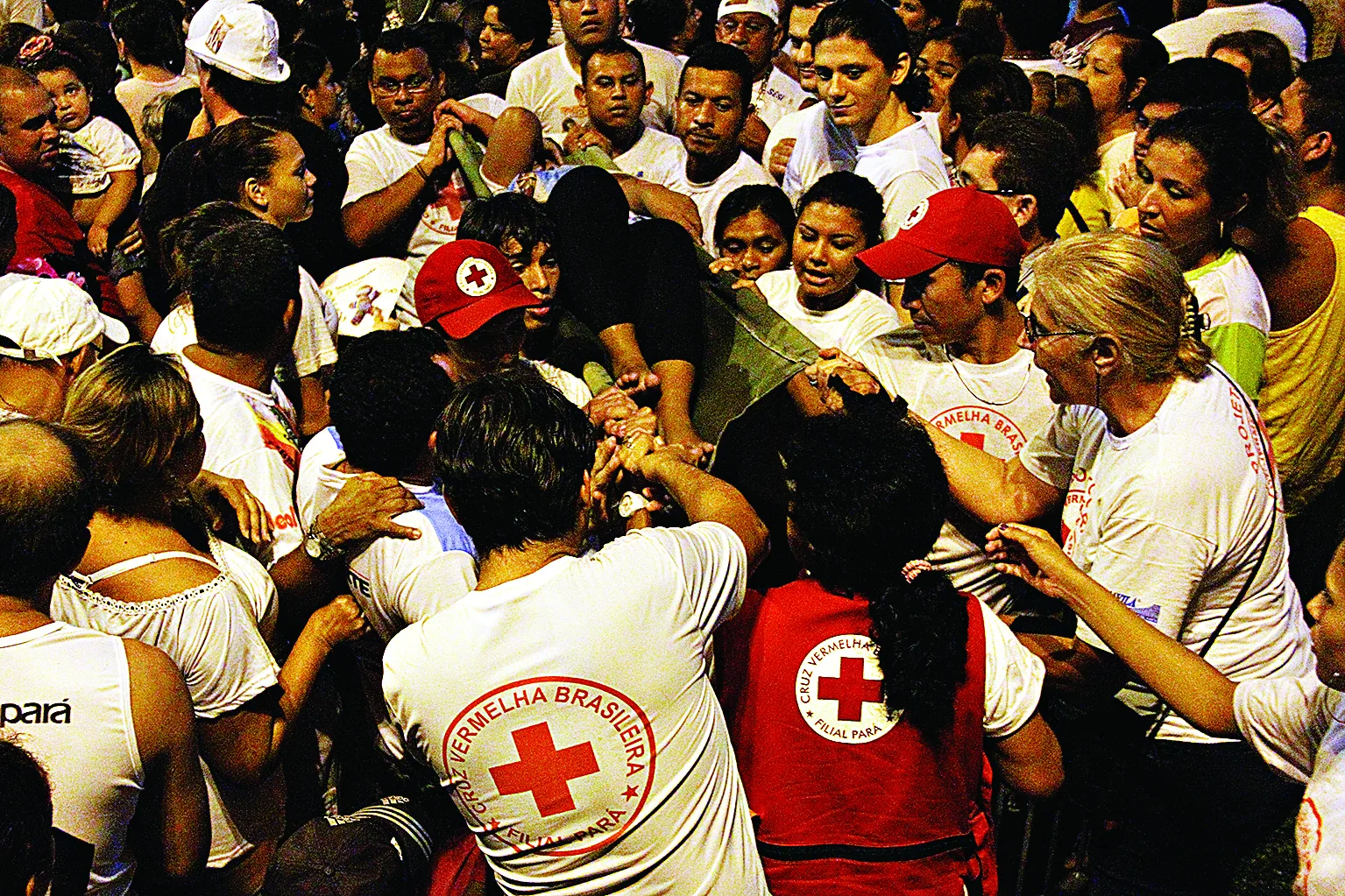 Cruz Vermelha atua com quem deseja ajudar, independentemente de idade ou profissão
FOTO: RICARDO AMANAJÁS