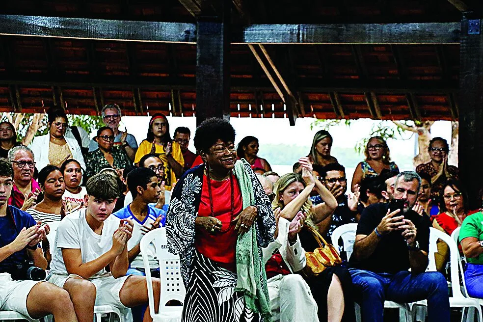  A professora Zélia Amador de Deus foi celebrada em sua despedida

FOTO: ANTONIO MELO
  