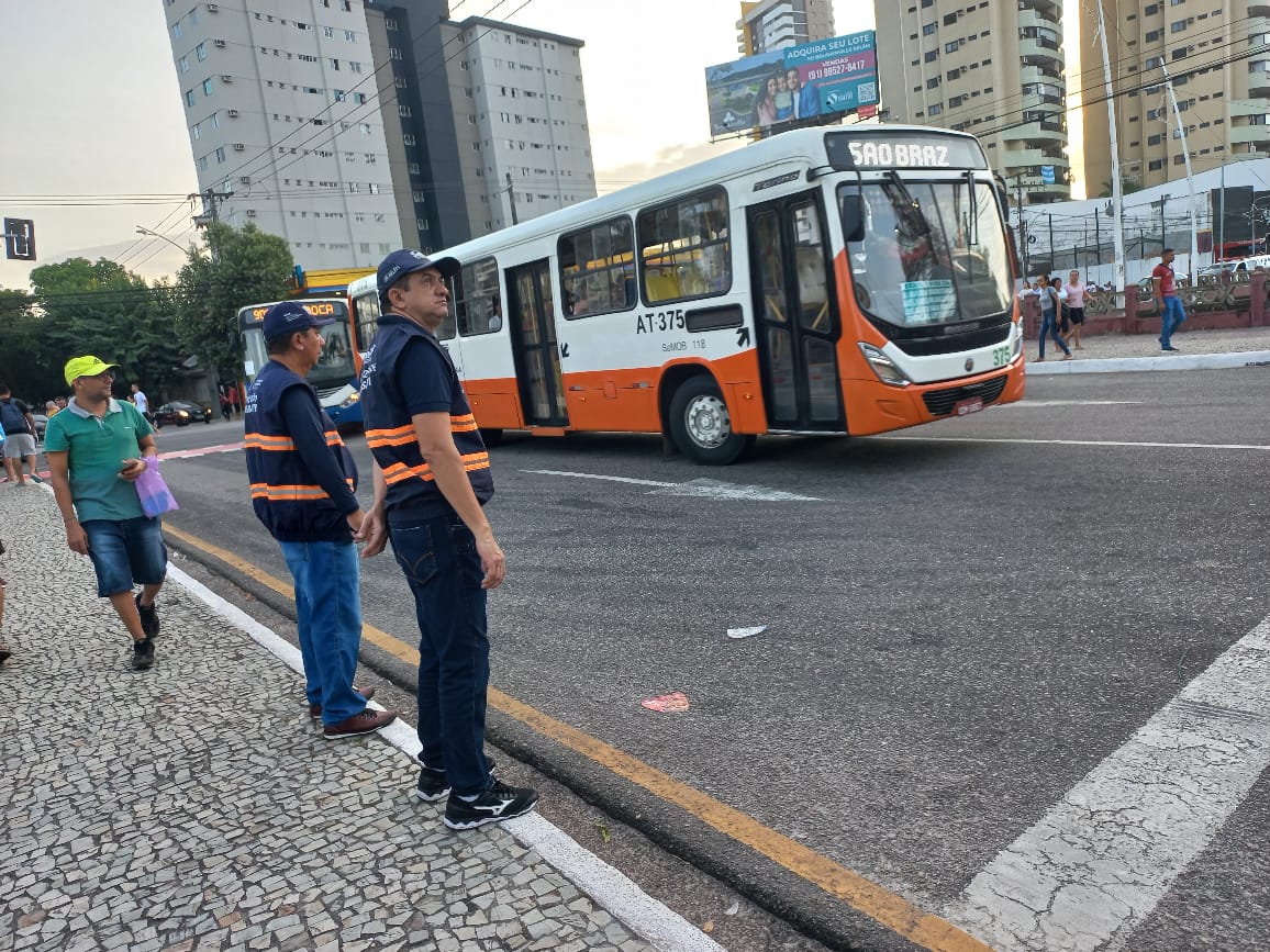 A Prefeitura de Belém, por meio da Superintendência Executiva de Mobilidade Urbana de Belém (Semob) e Guarda Municipal de Belém (GMB), viabiliza apoio às demais forças de segurança para garantir a fluidez e a segurança viária dos participantes das 14 romarias oficiais do Círio 2024. Foto: Semob