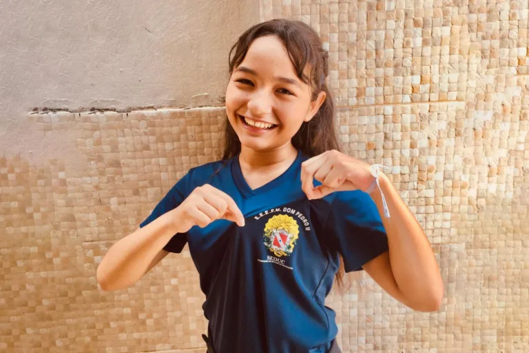 A estudante Isabella Quintela, do 6º ano do Ensino Fundamental da Escola Estadual Dom Pedro II, em Belém, sonha em seguir a área da ciência e afirma que a conquista a estimula a estudar ainda mais