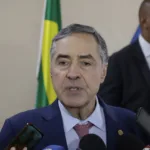 Barroso havia anunciado sua aposentadoria na sessão plenária do último dia 9. Ele passou a presidência do STF ao ministro Edson Fachin no dia 29 de setembro.