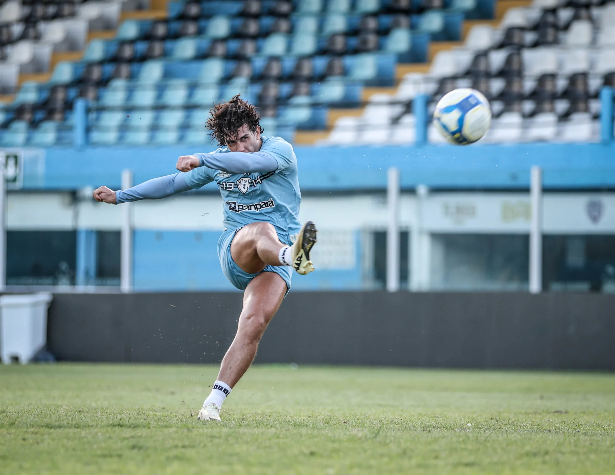 Nicolas está de volta ao Papão e precisa mostrar o seu faro de gol - Foto: Matheus Vieira/PSC