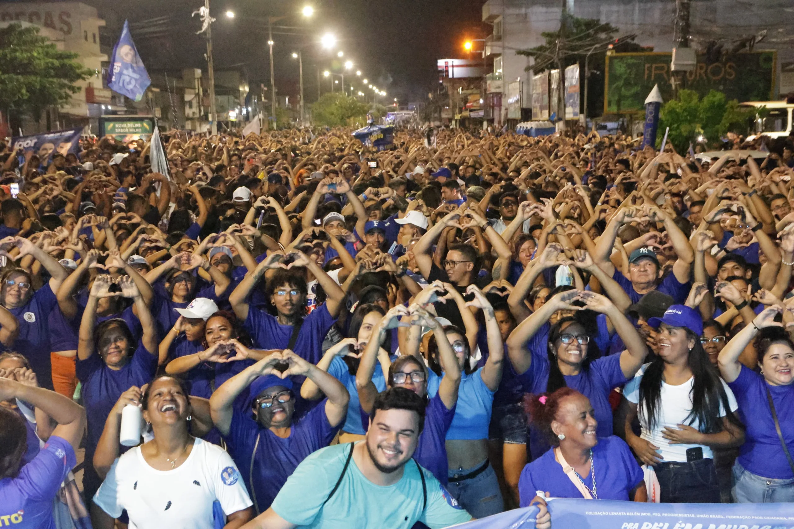 O comício foi acompanhado por milhares de pessoas na Pedreira. Foto: Jader Paes