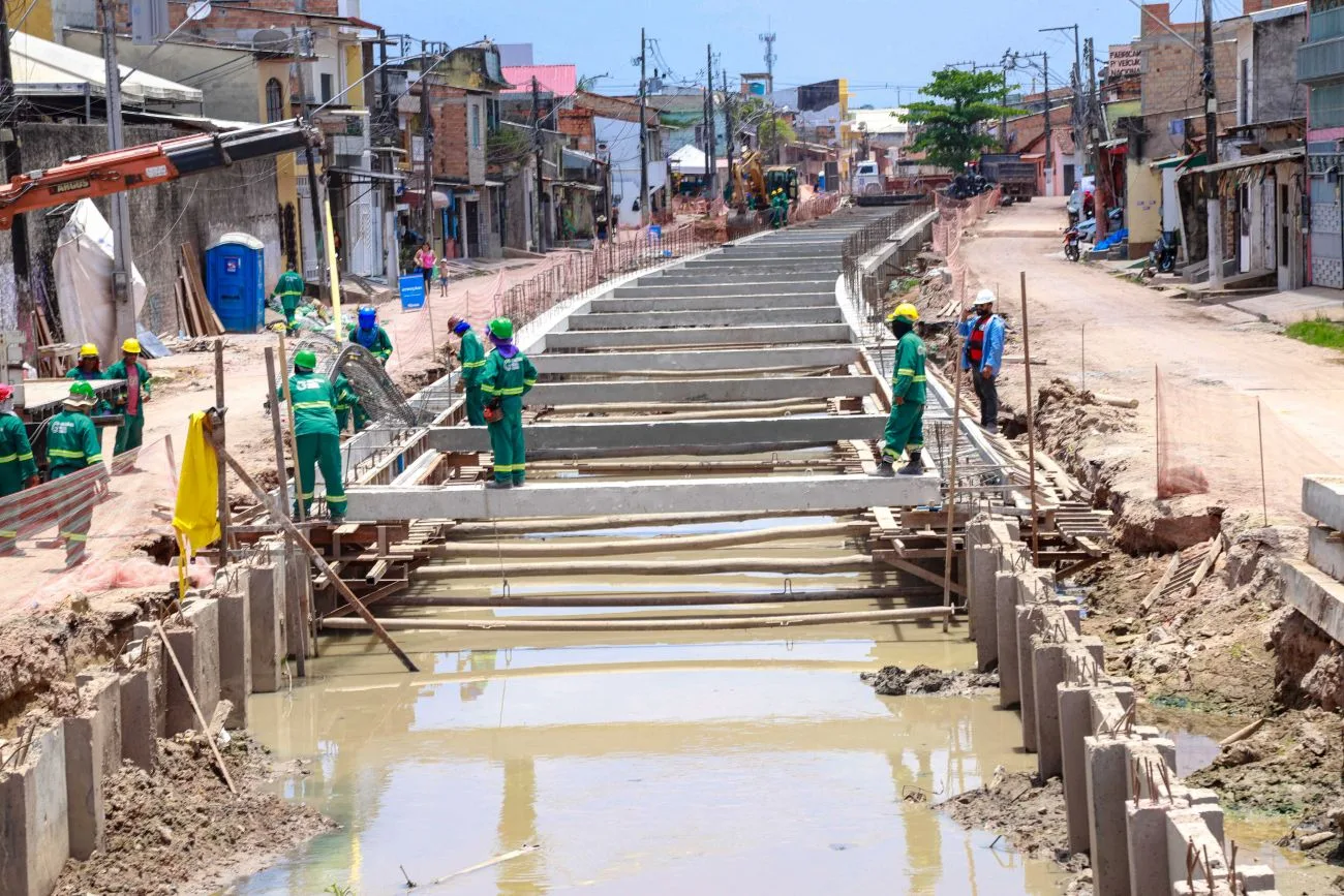 Serviços já garantiram a melhoria da condição de escoamento da água, diminuindo os alagamentos e proporcionando o avanço da qualidade de vida dos moradores

Foto: Paula Lourinho / Ascom Seop

