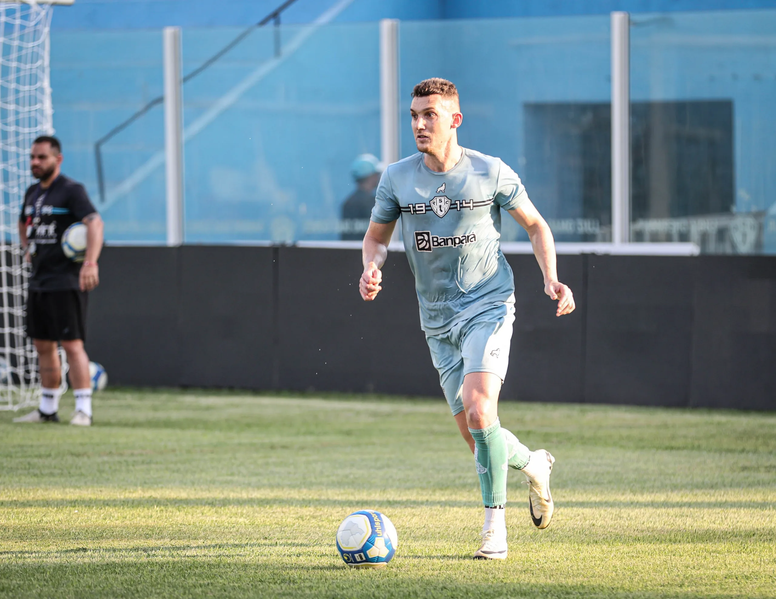 Lucas Maia vê o time bicolor pronto para vencer e ficar próximo de garantir a sua permanência na Série B - Foto: Matheus Vieira/PSC