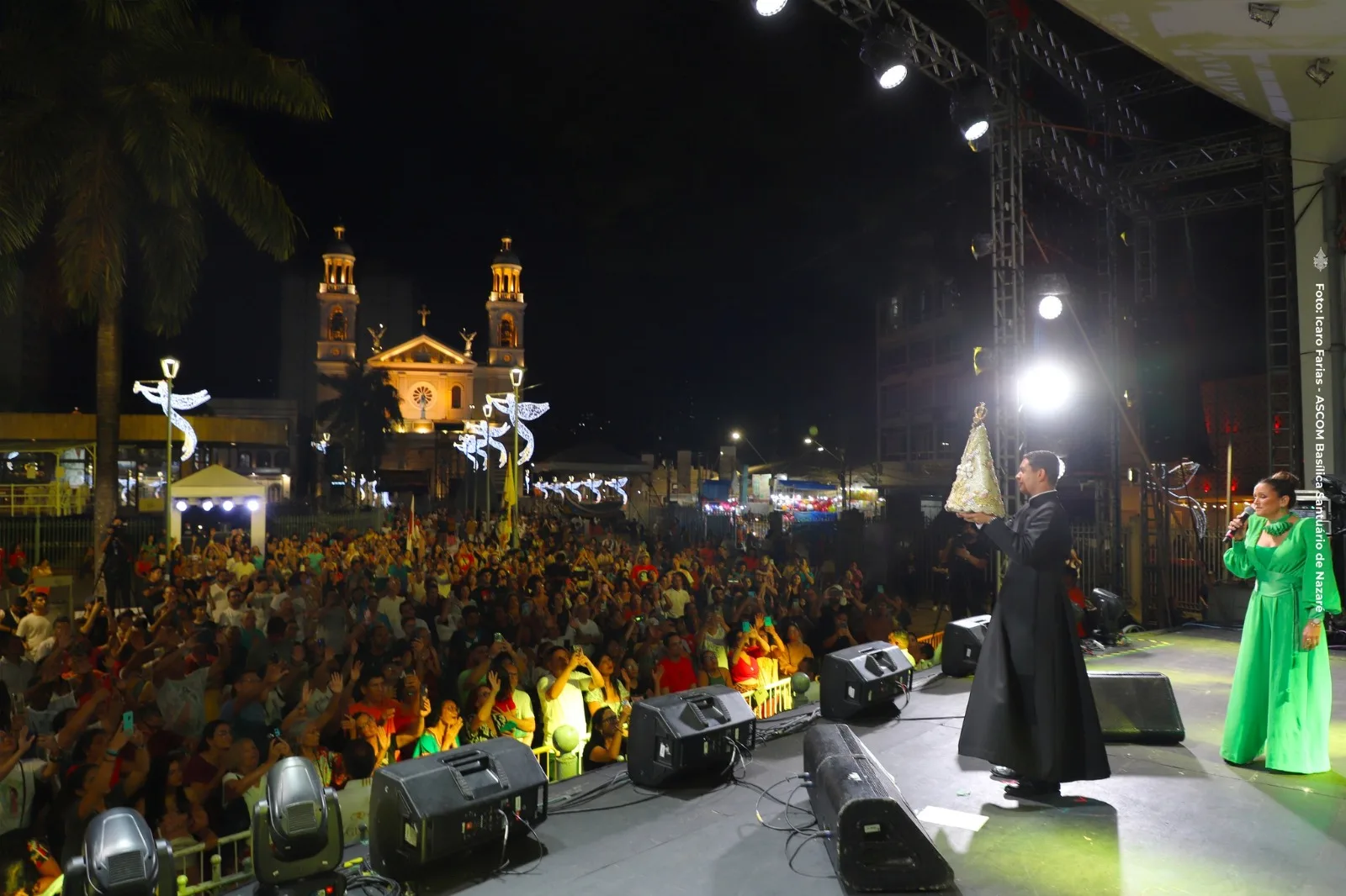 O tradicional evento tem noite de encerramento com apresentações de Padre Cavalcante e Ministério de Música da Guarda de Nazaré, na Concha Acústica da Praça Santuário. Foto: Ícaro Farias