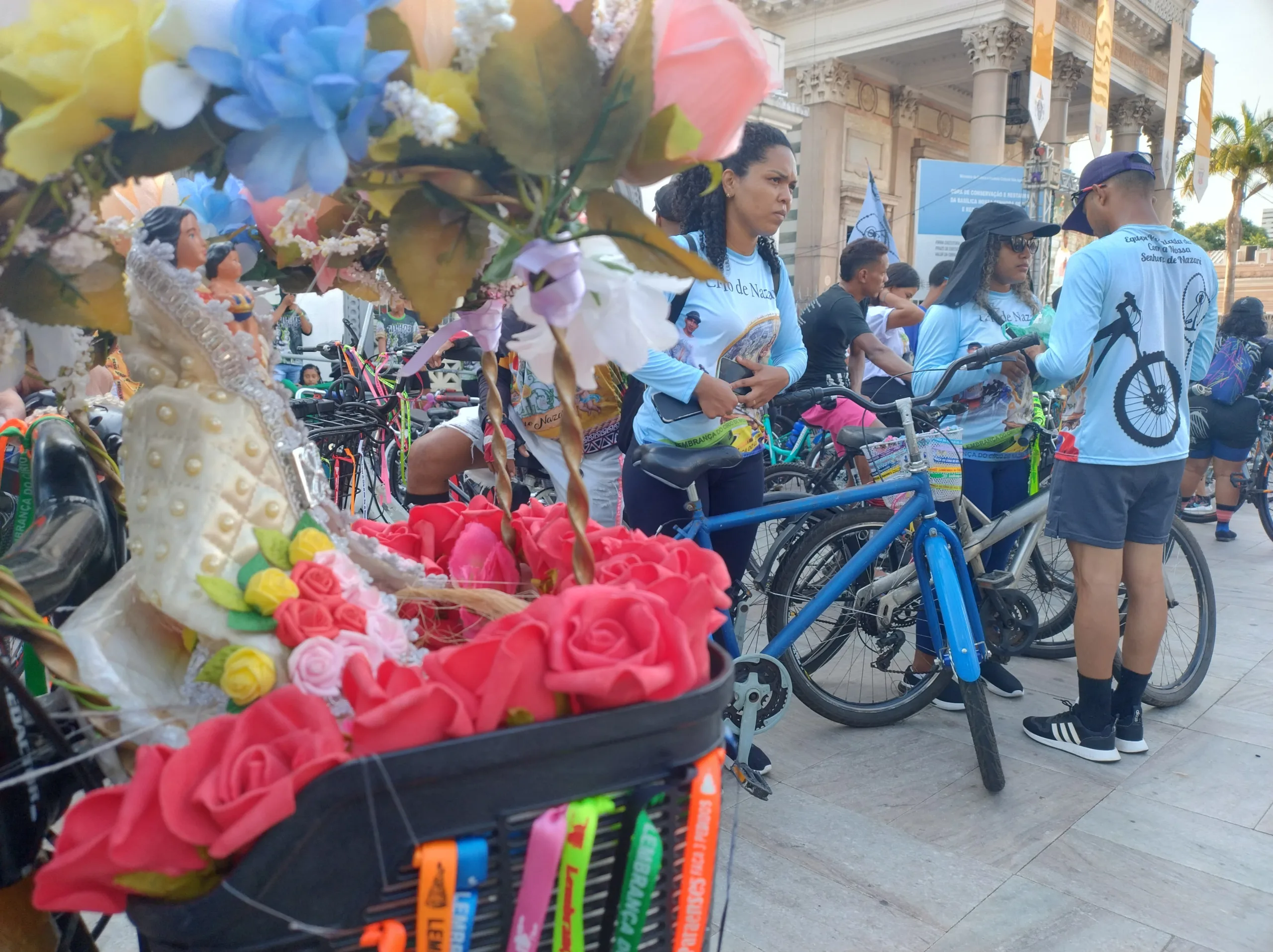 Descubra a emoção da Ciclo Romaria em Belém, que reuniu 16 mil ciclistas neste sábado durante o Círio de Nazaré. Foto: Irene Almeida