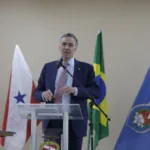Ministro do STF, Luís Roberto Barroso, é internado em Brasília e discute aposentadoria. O que isso significa para o cenário político atual?