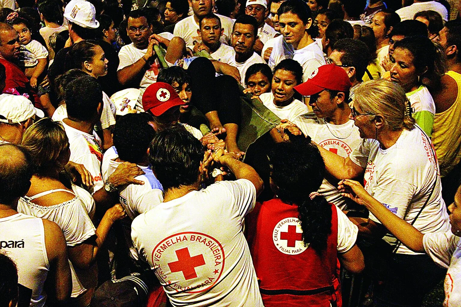 Cruz Vermelha atua com quem deseja ajudar, independentemente de idade ou profissão

FOTO: RICARDO AMANAJÁS