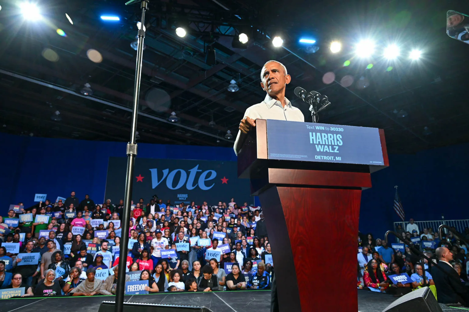 O ex-presidente dos Estados Unidos Barack Obama votou e enviou sua cédula na eleição americana.