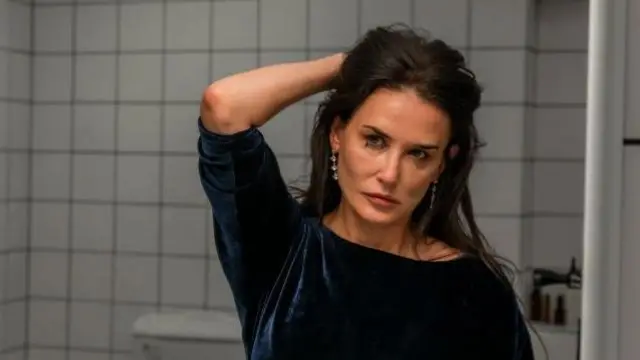 Demi Moore se entrega de corpo e alma em “A Substância”. FOTO: divulgação