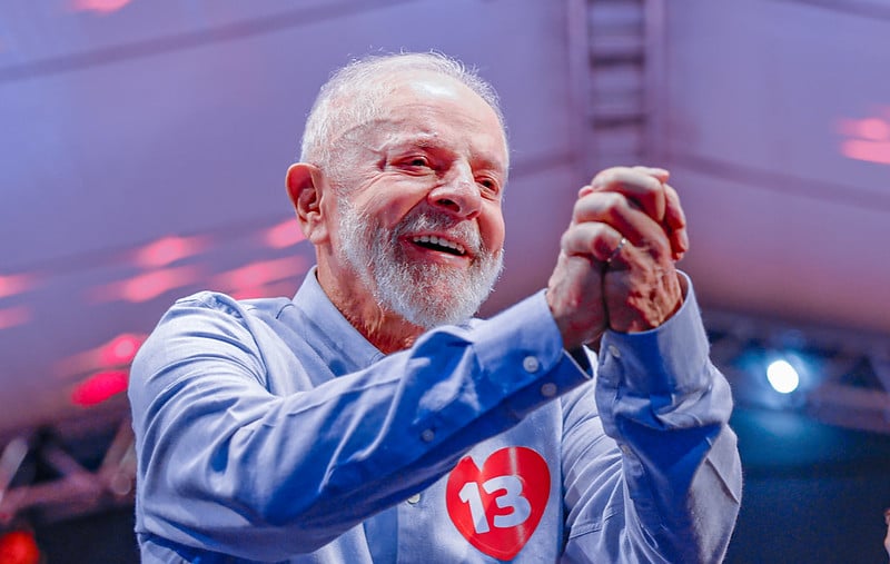 A 162ª Pesquisa CNT de Opinião, divulgada nesta terça-feira (12), apresenta os resultados mais recentes sobre a avaliação do governo e a popularidade do presidente Luiz Inácio Lula da Silva (PT), além de um panorama sobre os possíveis cenários eleitorais para 2026 e a atual situação econômica do Brasil.